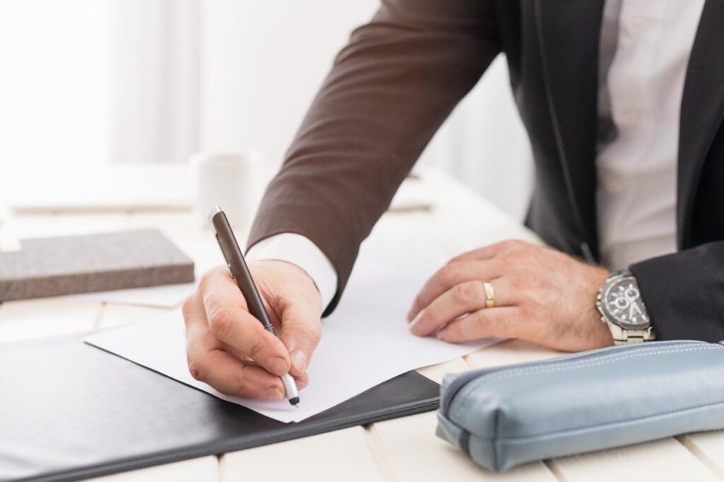 Solicitar Permiso De Residencia Con Antecedentes Penales​